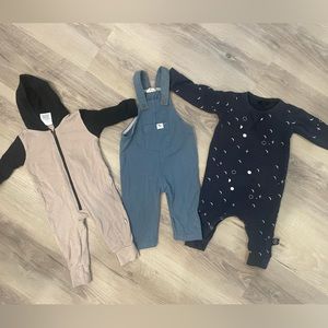 Onesie Bundle 6-9 months (3 items)
